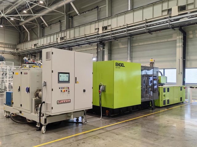 CANPR111_Cannon surface coating technology with ENGEL.JPG CANPR111_Cannon surface coating technology with ENGEL.JPG